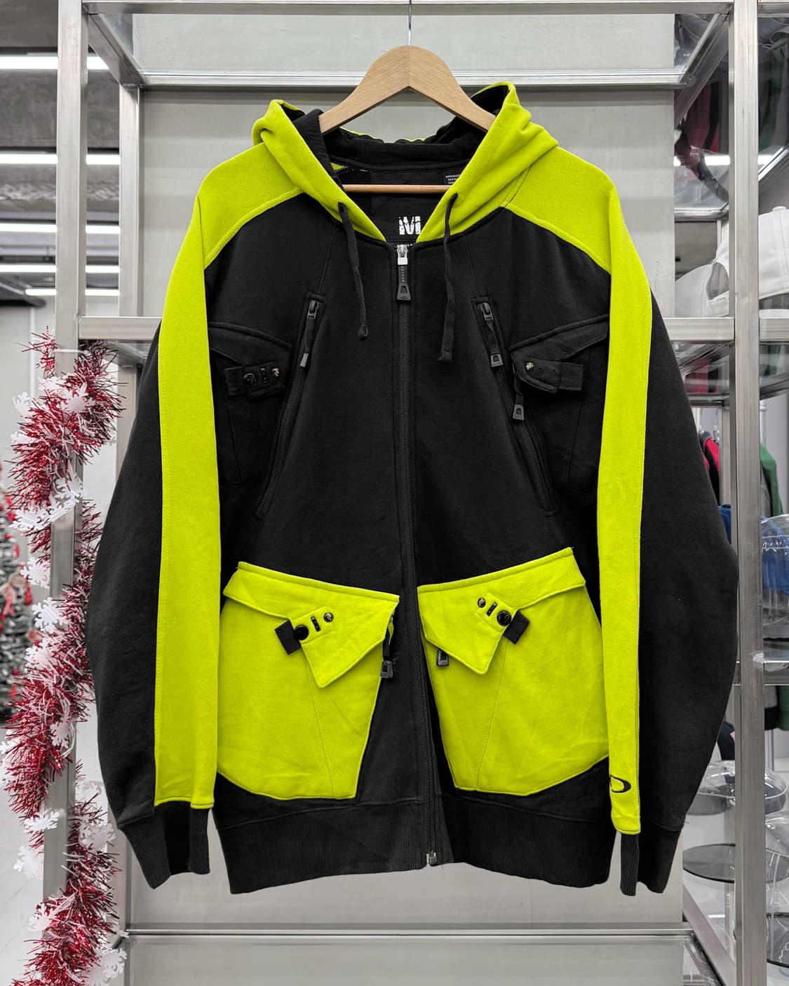 오클리 00s 테크티컬 포켓 후드집업 상품이미지1