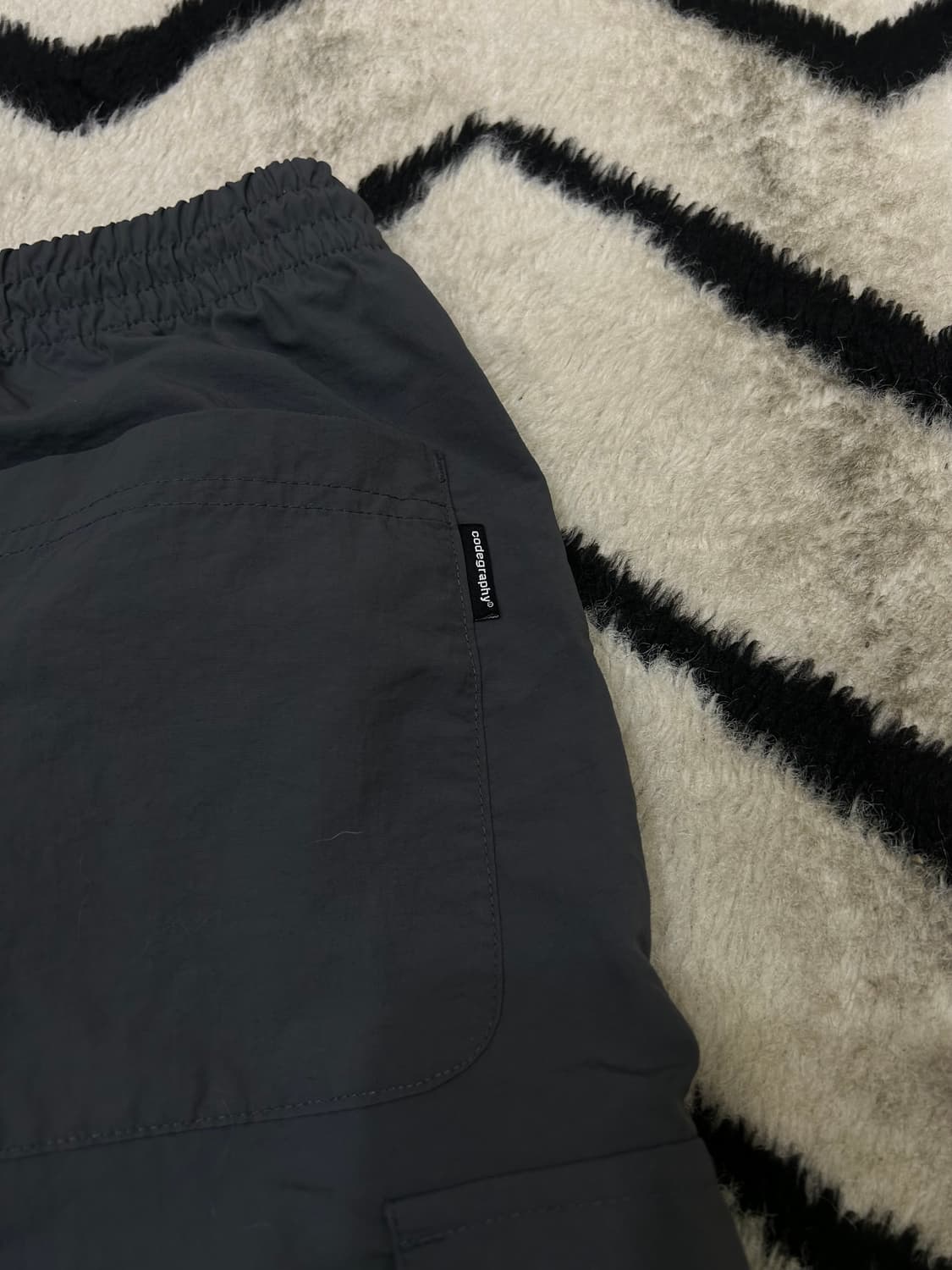 [M]코드그라피 나일론 카고 오버핏 팬츠/챠콜 상품이미지3