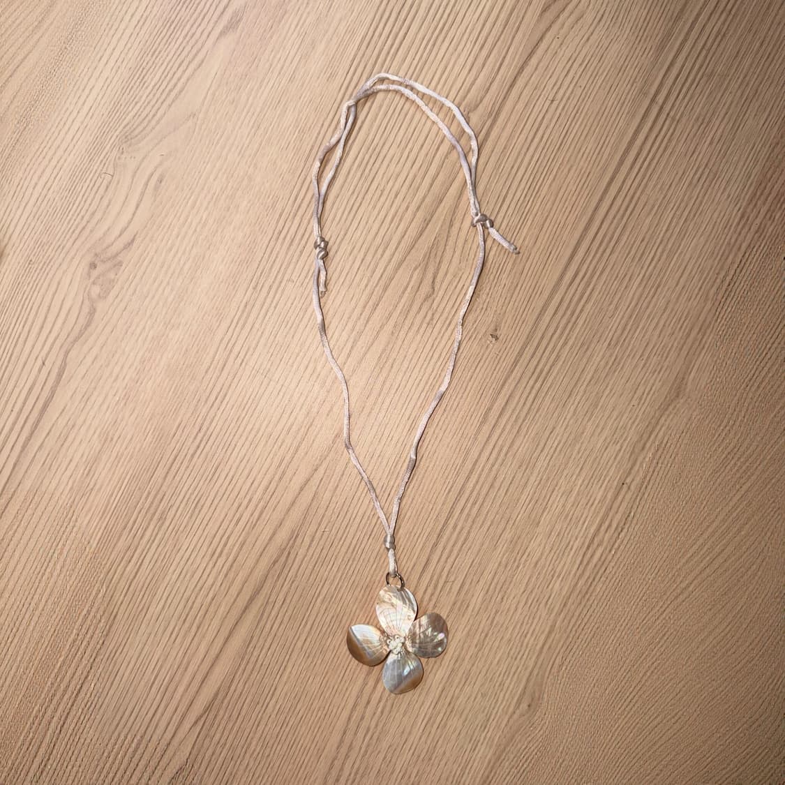 보헤미안 자개 꽃 목걸이 상품이미지2