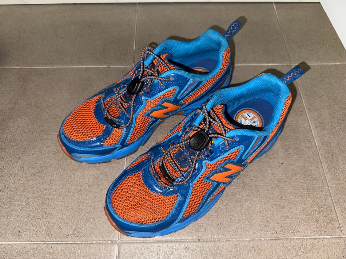 뉴발란스 아미네 상품이미지1