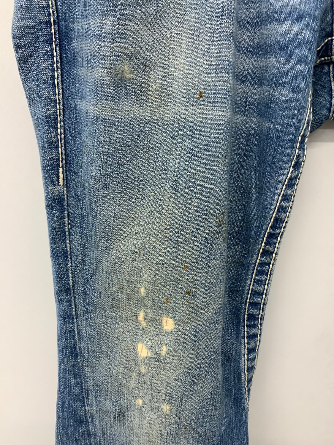 트루릴리전 데미지 워싱 부츠컷 데님 상품이미지4