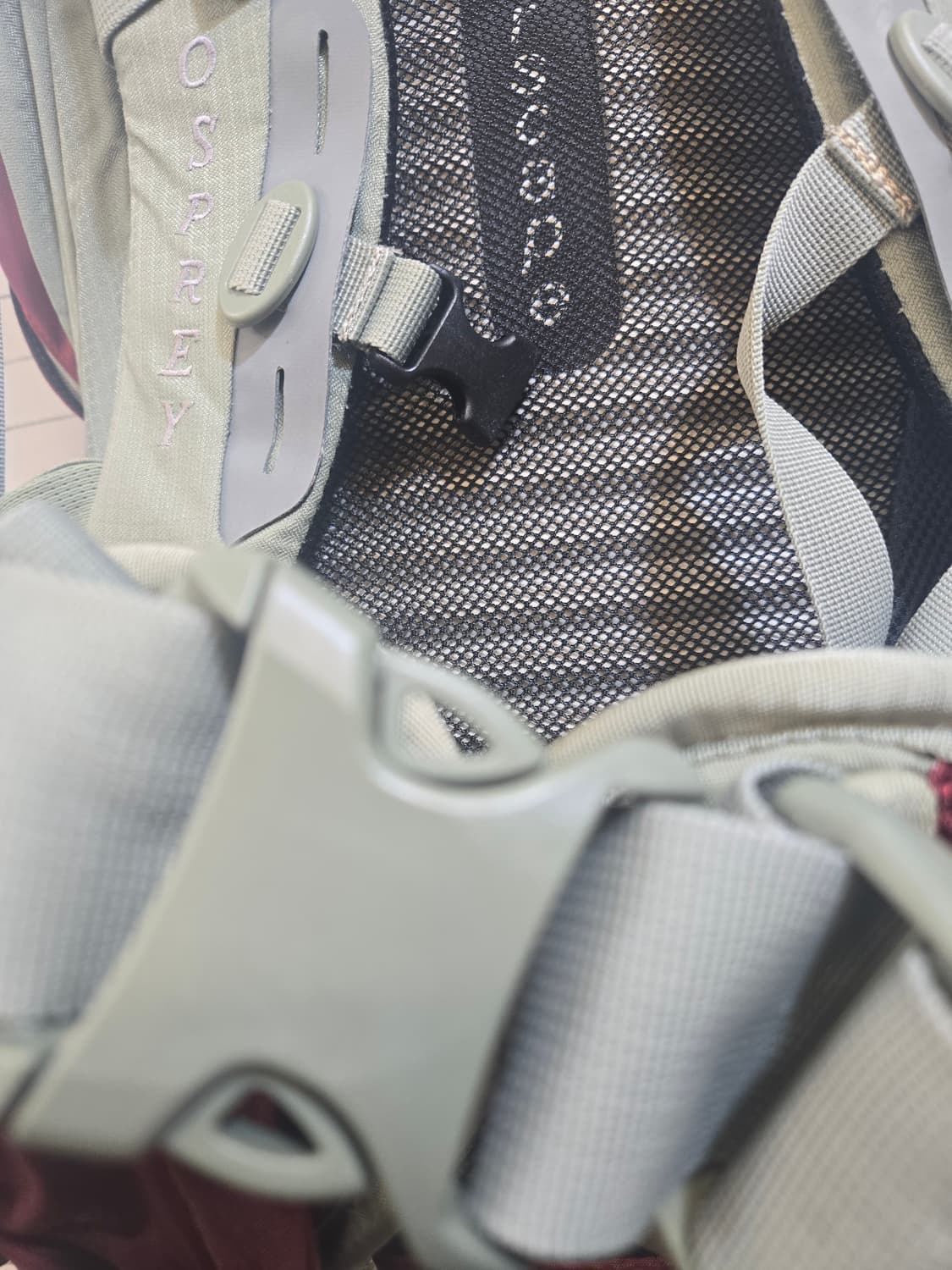 오스프리 등산 배낭 레드/그린 상품이미지7