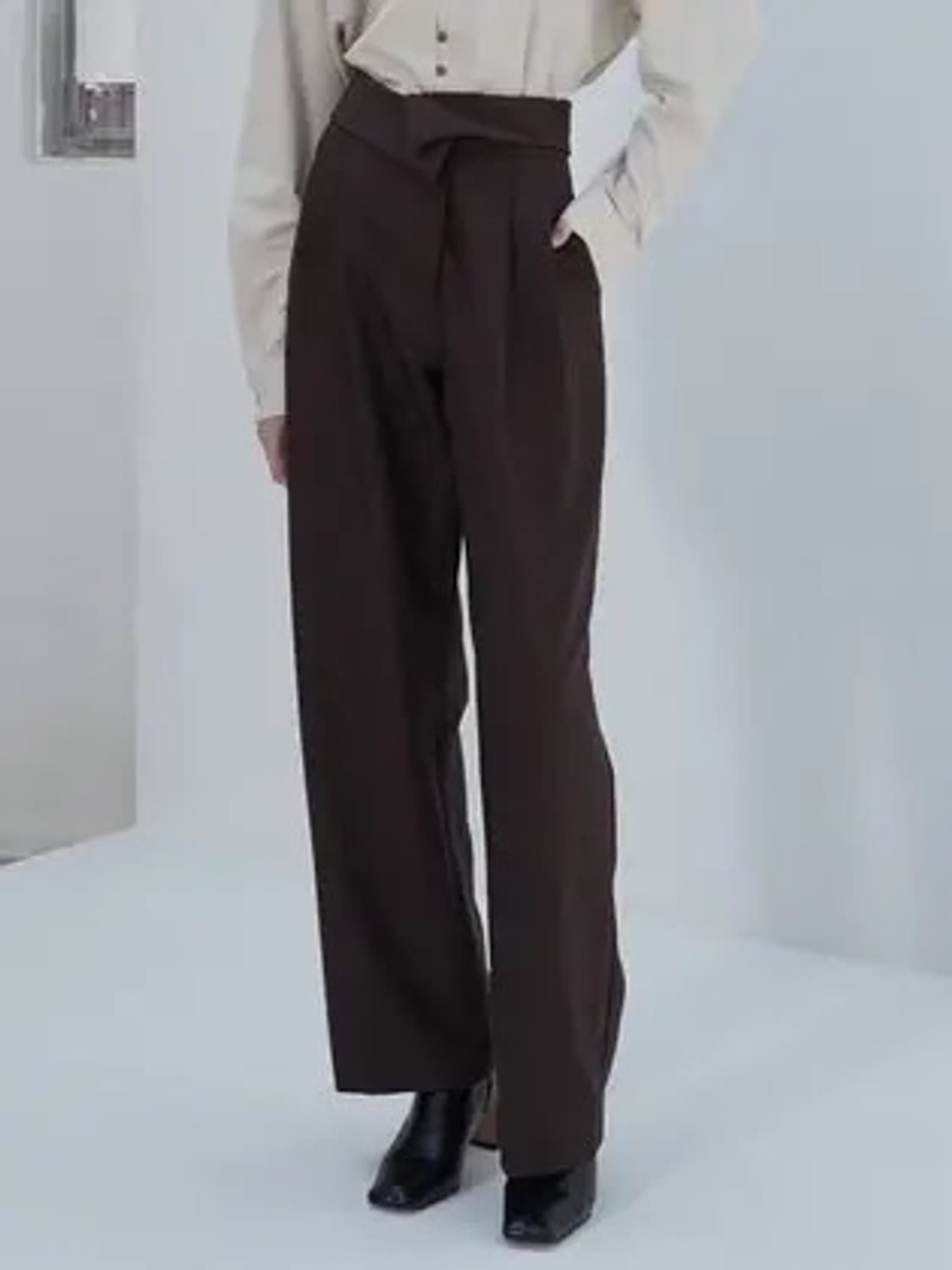 아무르무아루 허리 랩 핀턱 브라운 슬랙스 상품이미지4