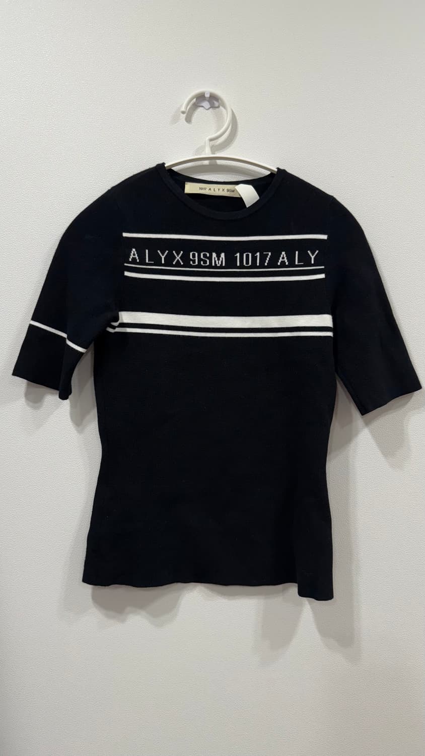 알릭스 반팔 니트  상품이미지1