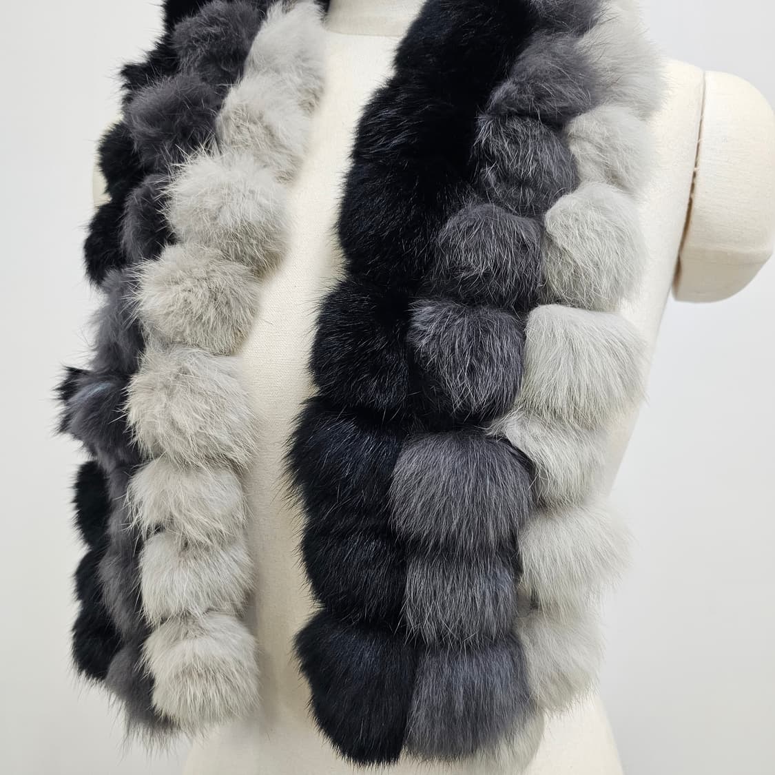 그라데이션 래빗퍼 폼폼 머플러  상품이미지6