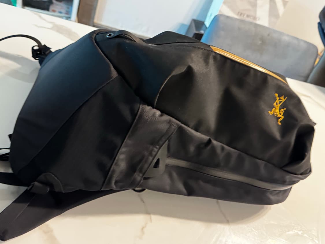 아크테릭스 아로 22 백팩 24k블랙 상품이미지5