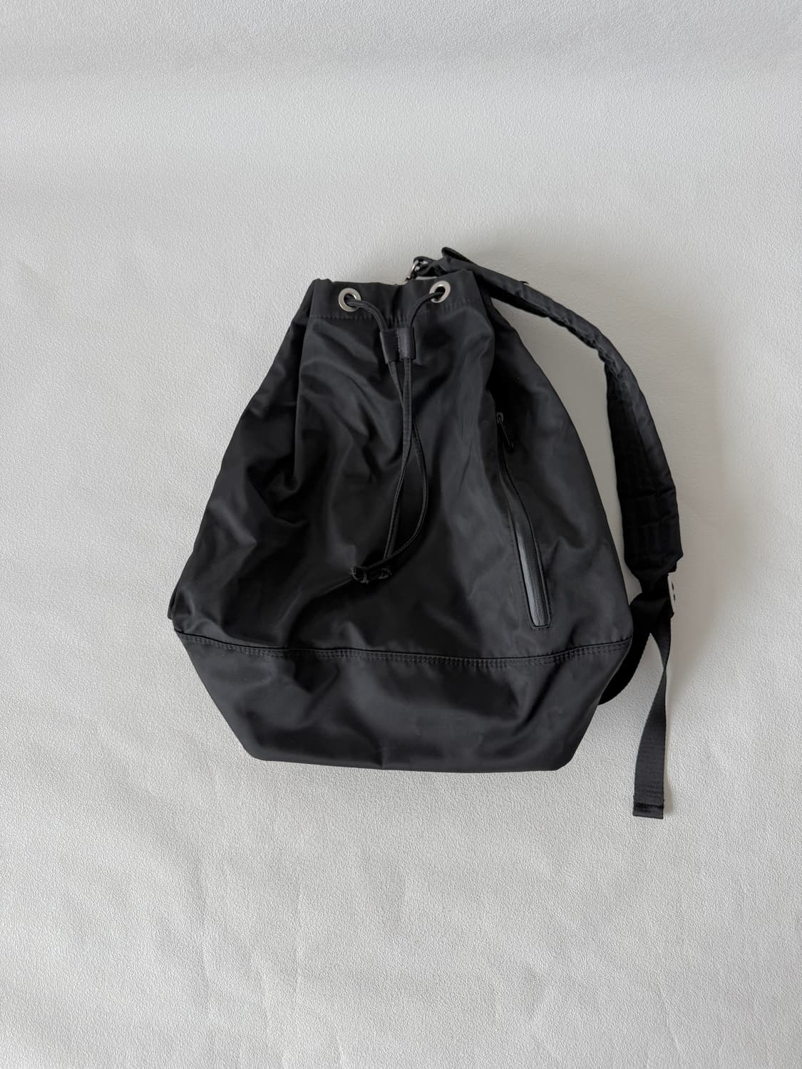 하아카이브(HAH ACHIVE) 버킷 슬링백 상품이미지1