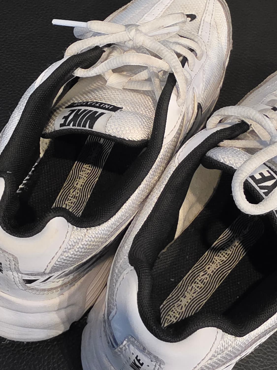 나이키 이니시에이터 화이트 런닝화 상품이미지7