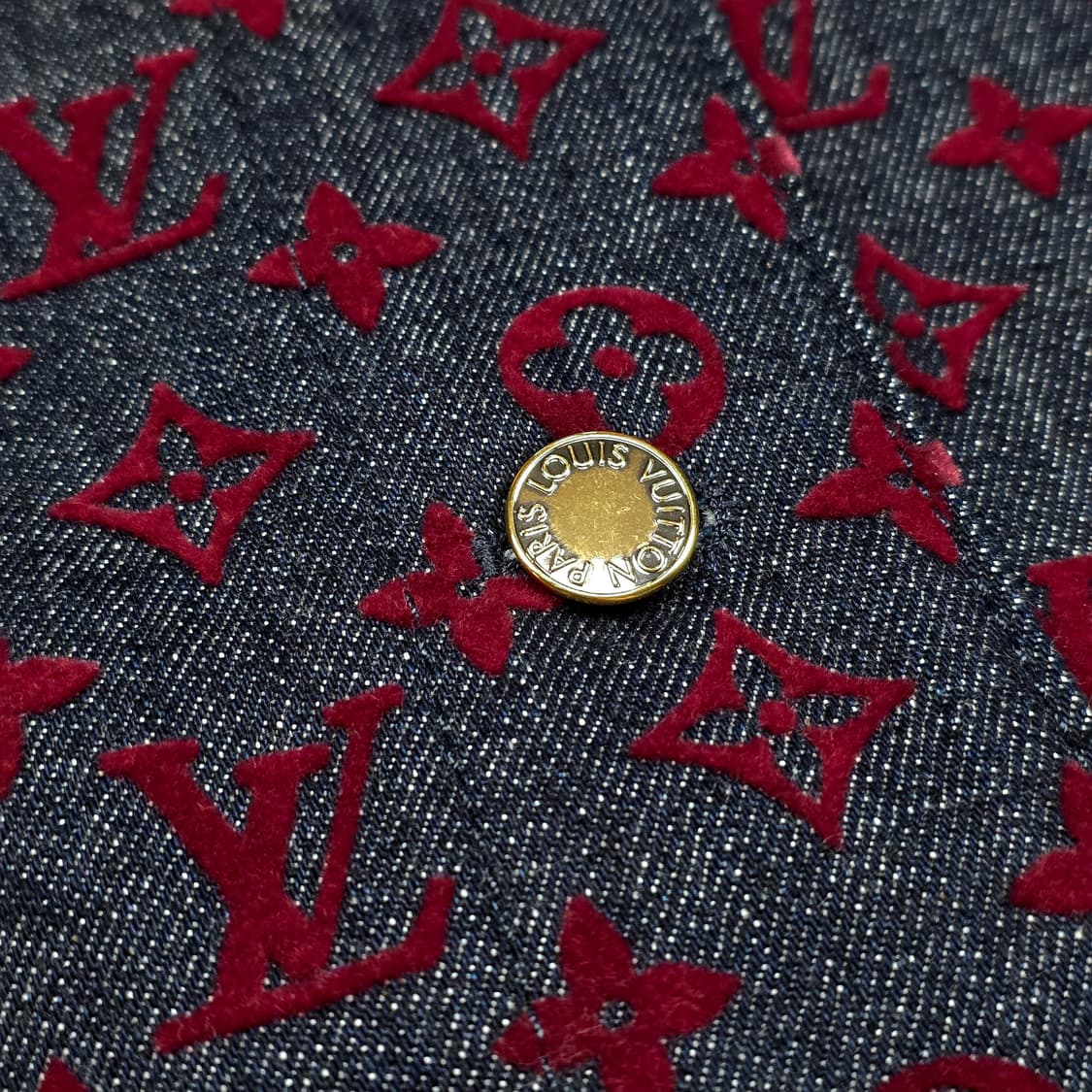 (새상품)루이비통 여성 벨벳 모노그램 데님자켓 상품이미지3