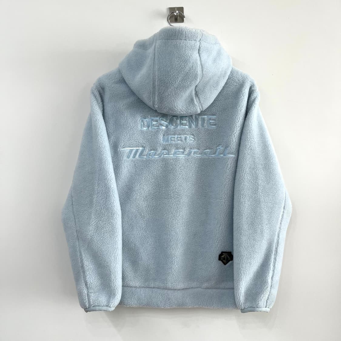 데상트x마세라티 스카이블루 셰르파 플리스 자켓 상품이미지4