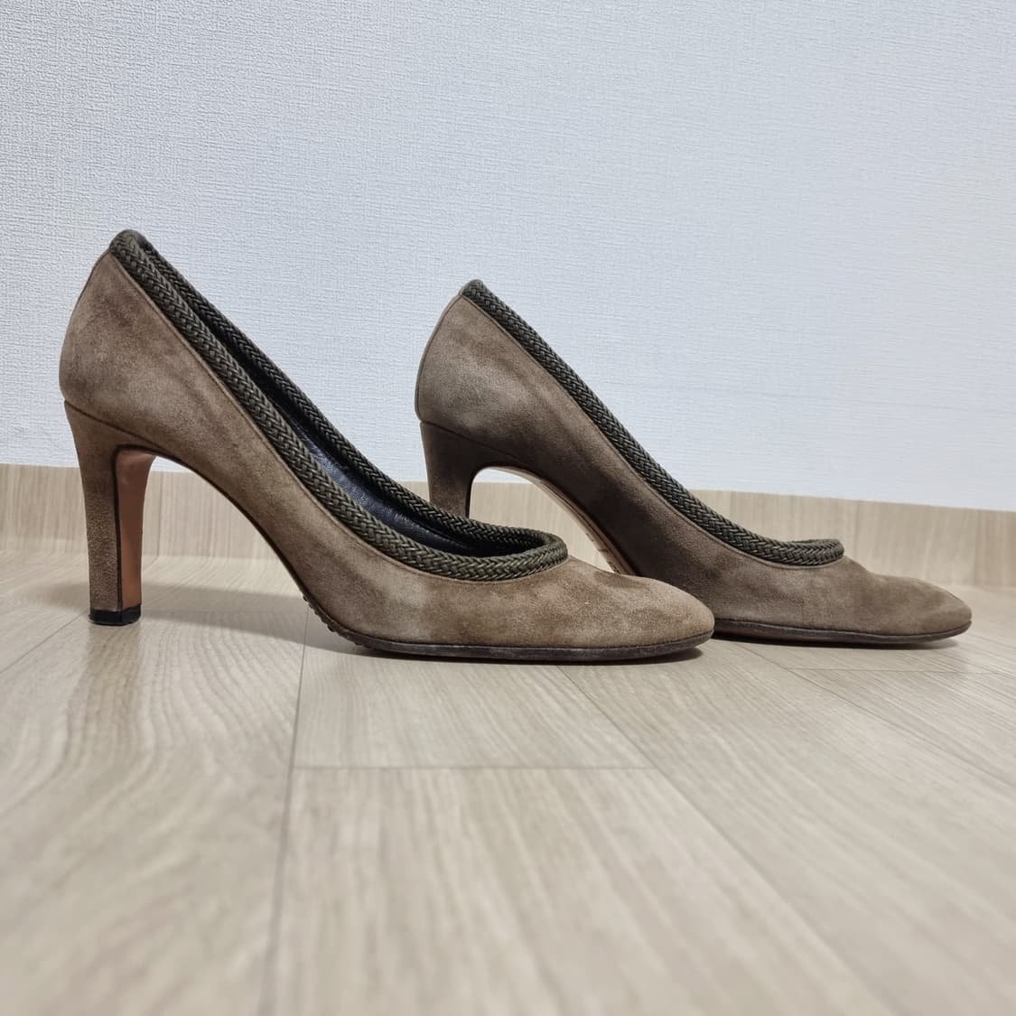 로에베 LOEWE 스웨이드 펌프스 하이힐 구두 (37/240/굽8cm) 상품이미지3