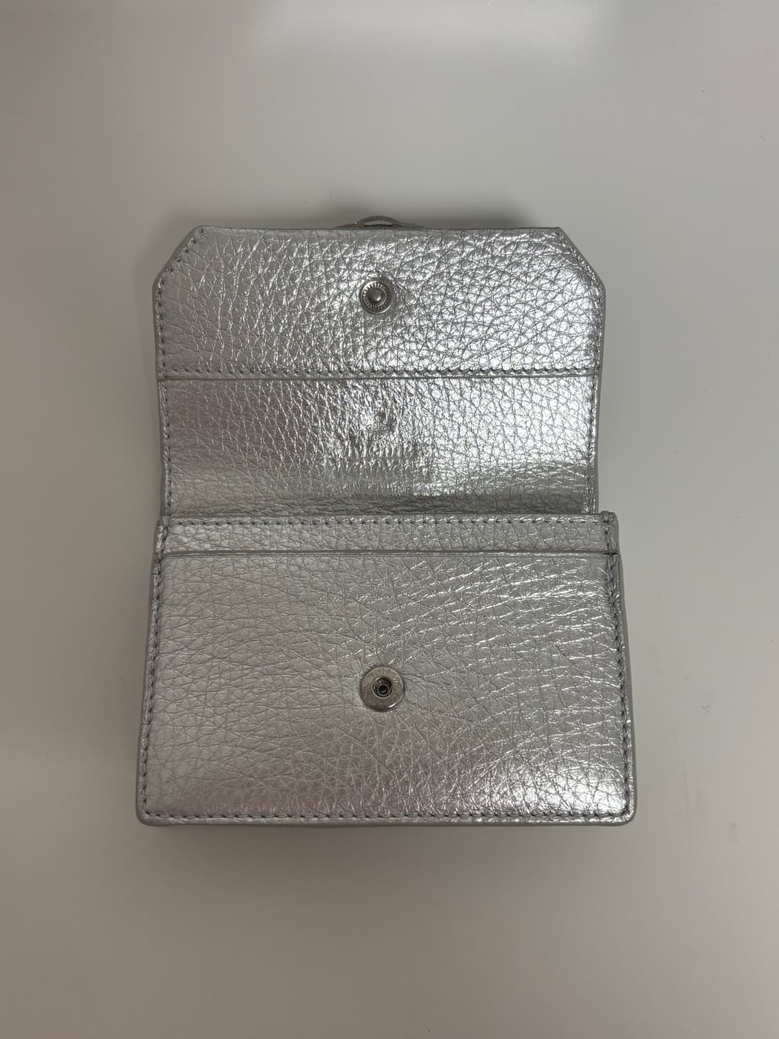비비안웨스트후드 실버 지갑 상품이미지2
