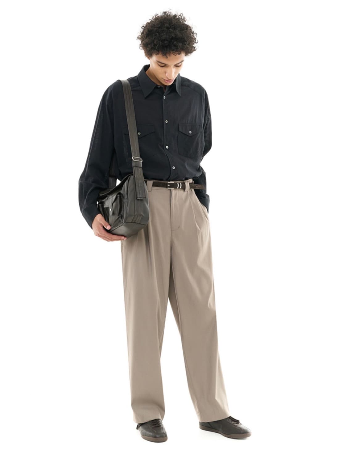 비슬로우 25SS 투턱 테이퍼드 팬츠 상품이미지3