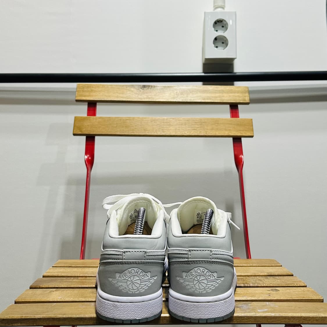 235) 나이키 운동화 여성 여자 신발 에어 조던 1 로우 그레이 상품이미지4