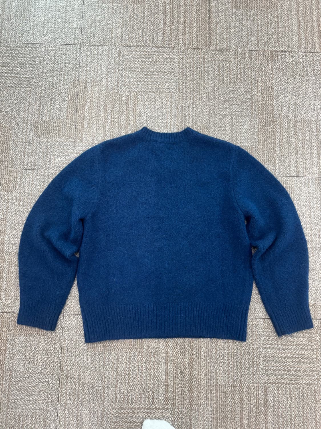 밀로 아카이브 Crop Silhouette V-Neck Knit  상품이미지3