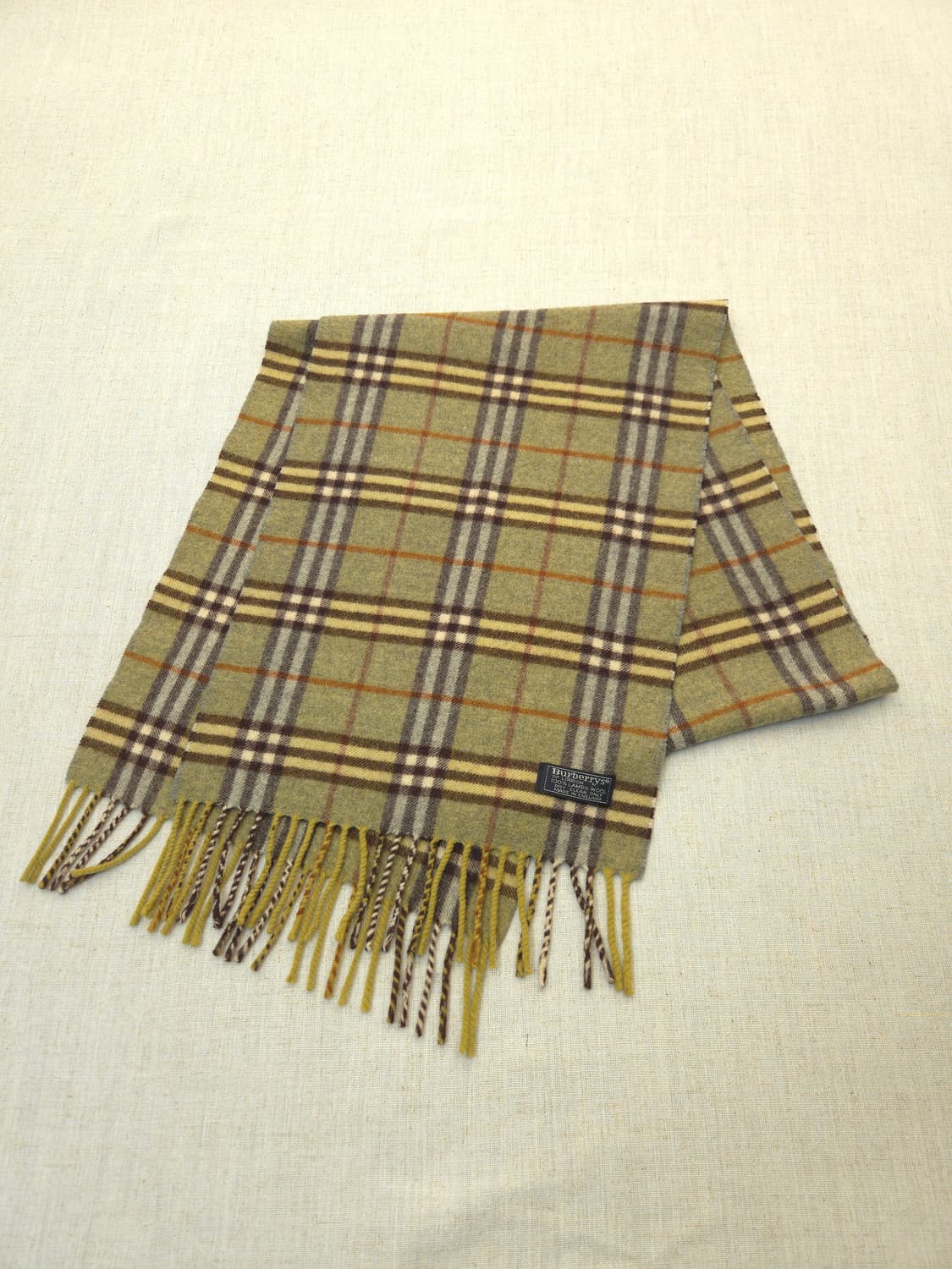 버버리 클래식 체크 100%램스울 머플러 그린 상품이미지3