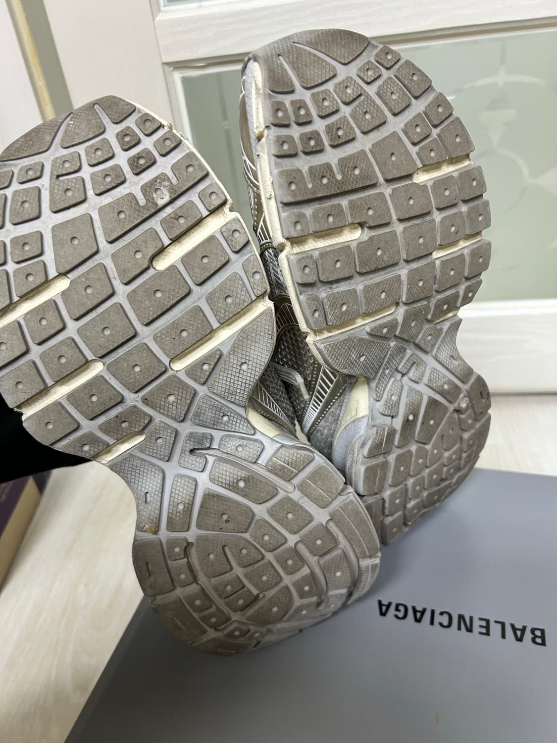 발렌시아가 3xl 에그쉘 상품이미지3