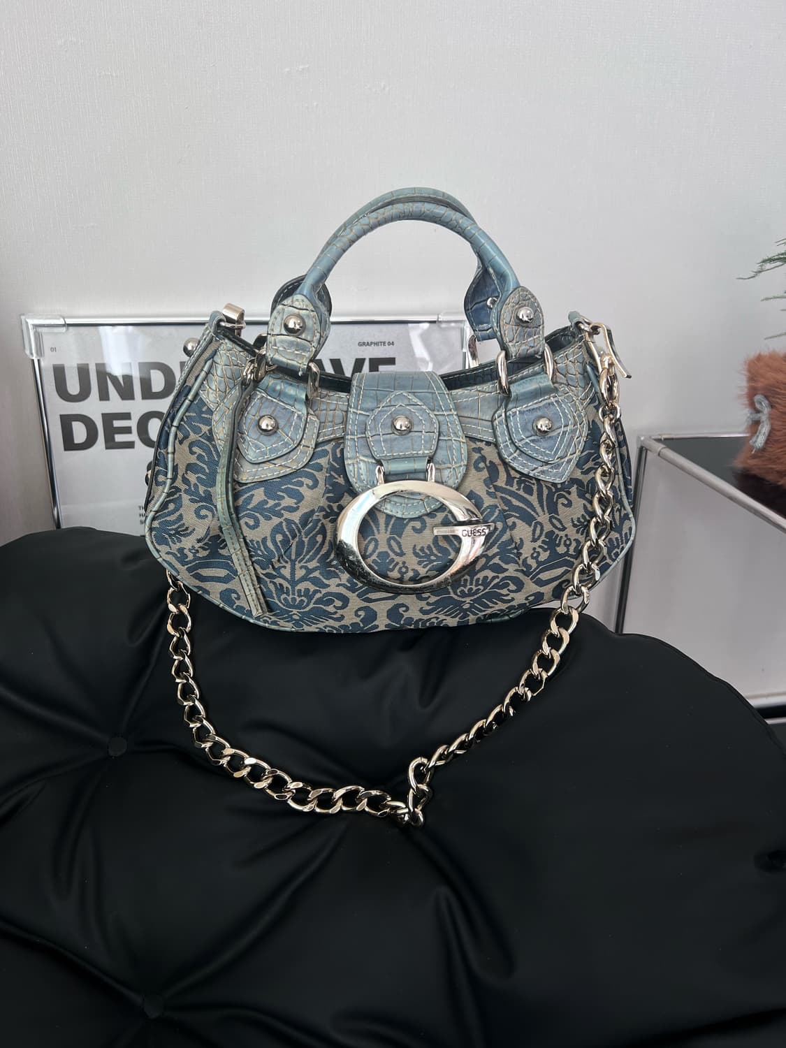 게스 GUESS Y2K 숄더백 상품이미지1