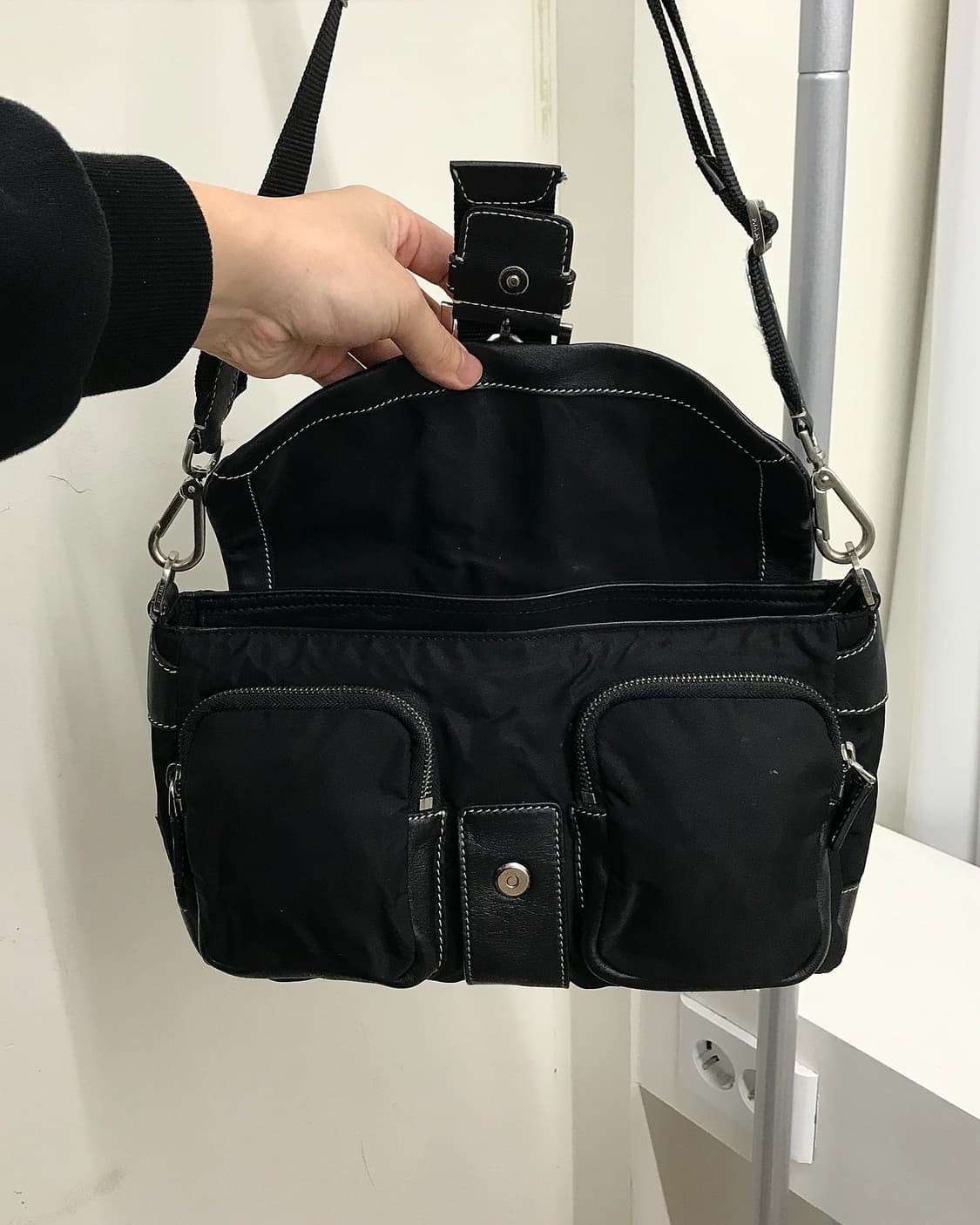 프라다 포코노 버클 크로스백 가방 상품이미지5