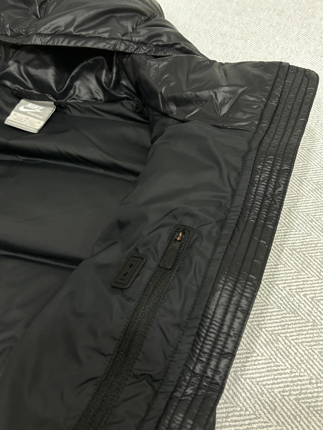 나이키 구스다운 700 패딩 조끼 여성 M 85 올블랙 상품이미지10