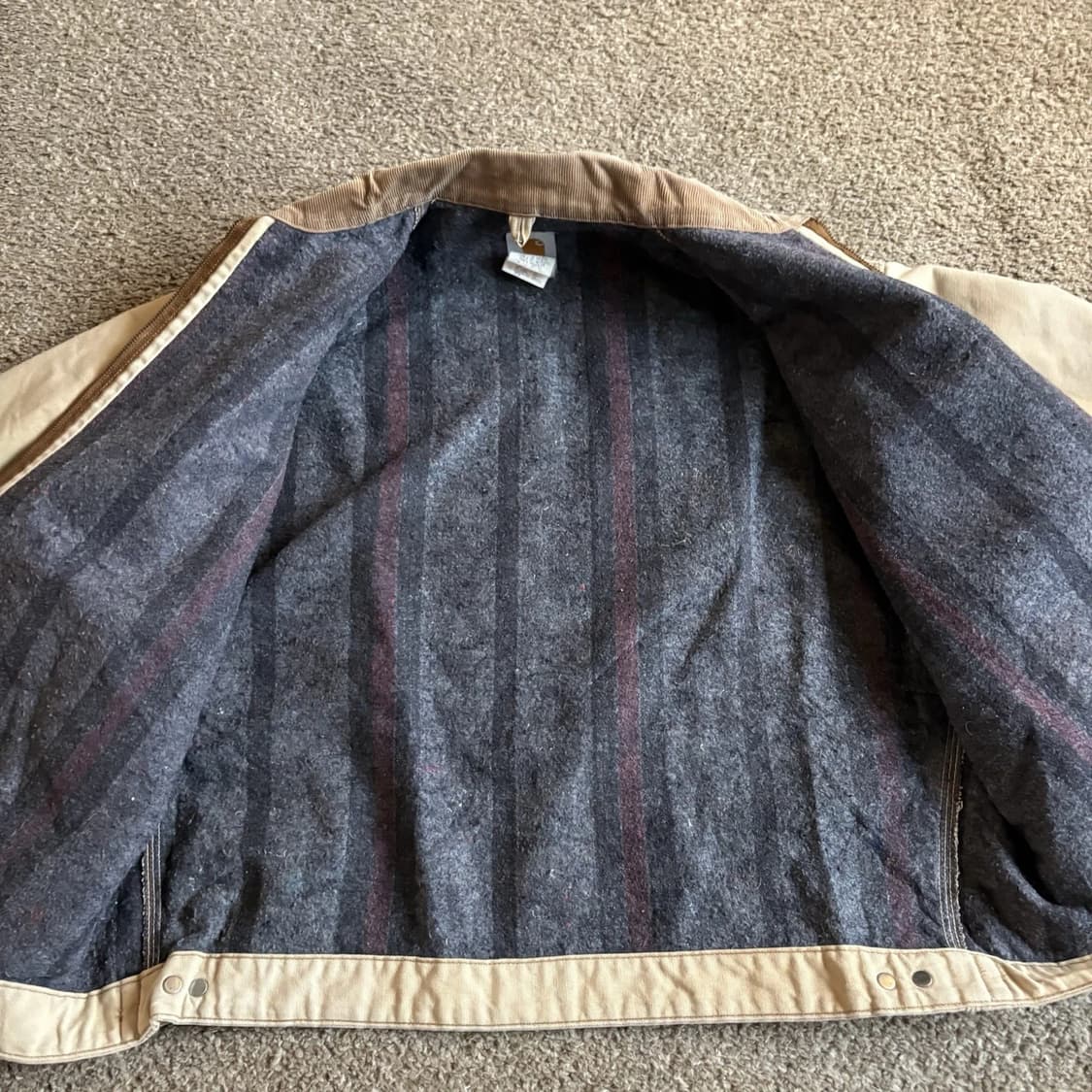 칼하트 J01 디트로이트 자켓 브라운 상품이미지7