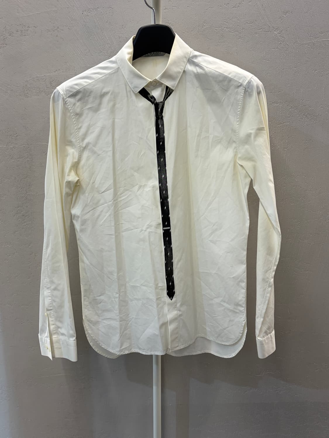 닐바렛 화이트 슬림핏 셔츠 상품이미지2