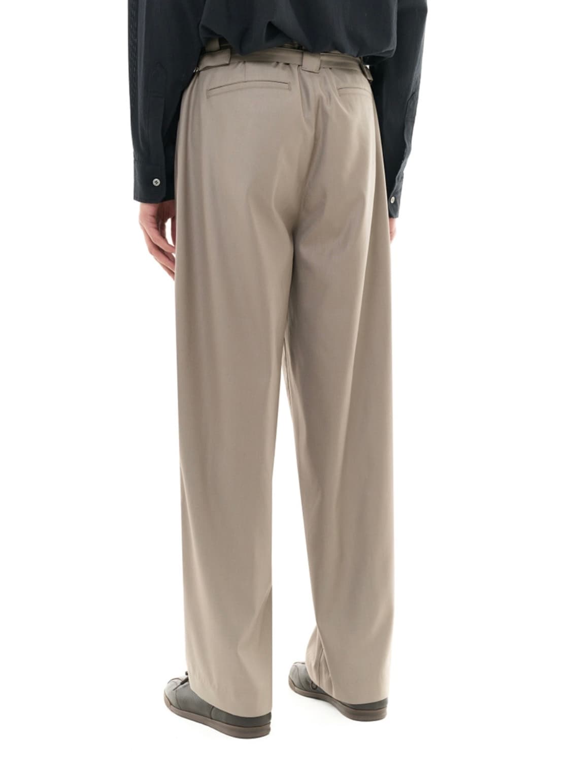 비슬로우 25SS 투턱 테이퍼드 팬츠 상품이미지2