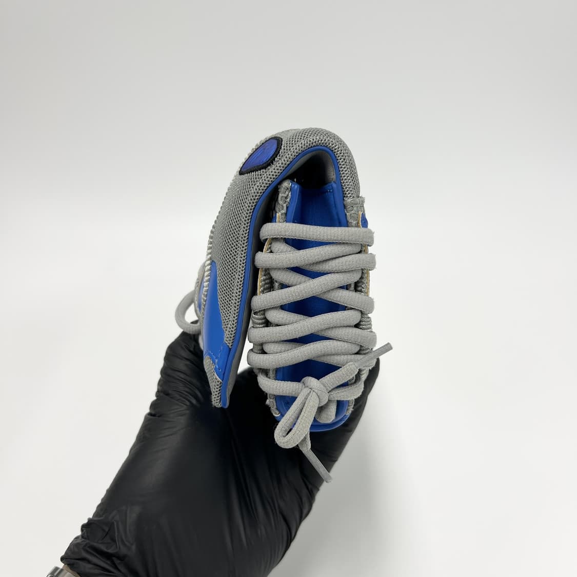 발렌시아가 스니커즈백 상품이미지5