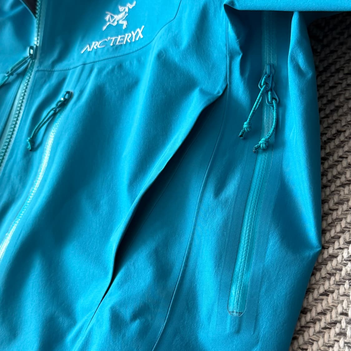 아크테릭스 알파SV 탈라사 버질아블로 상품이미지8