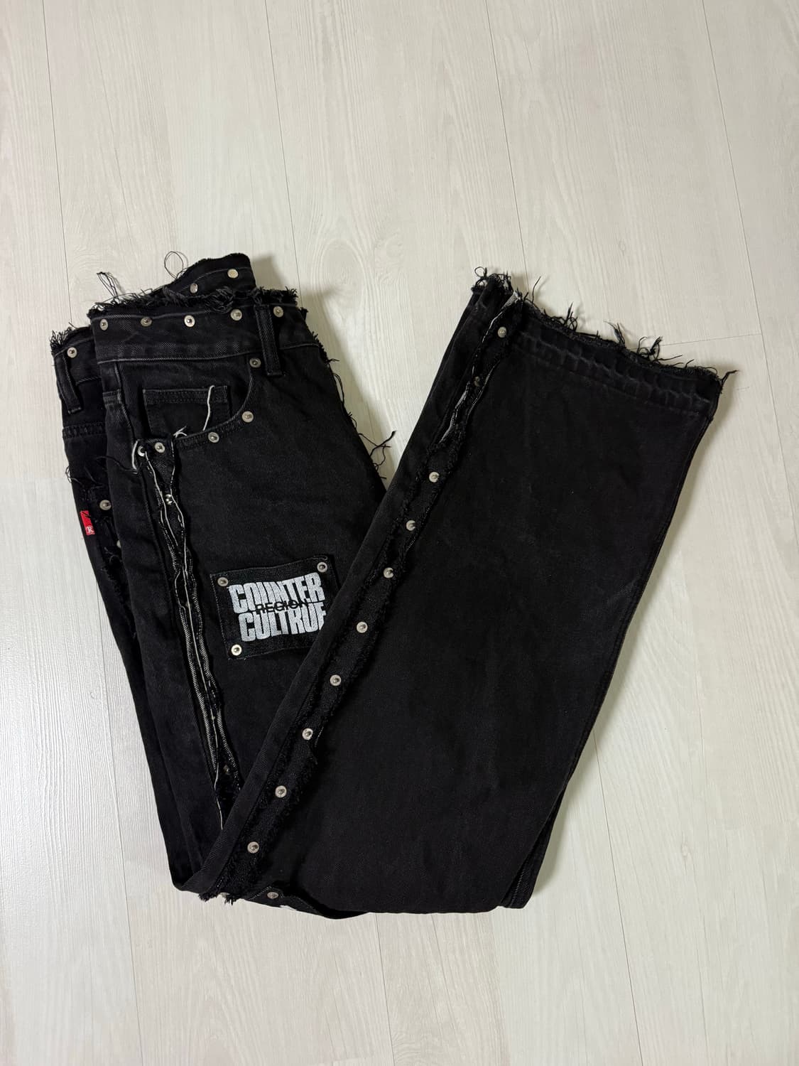 REGION 흑청 디테일 팬츠 상품이미지1