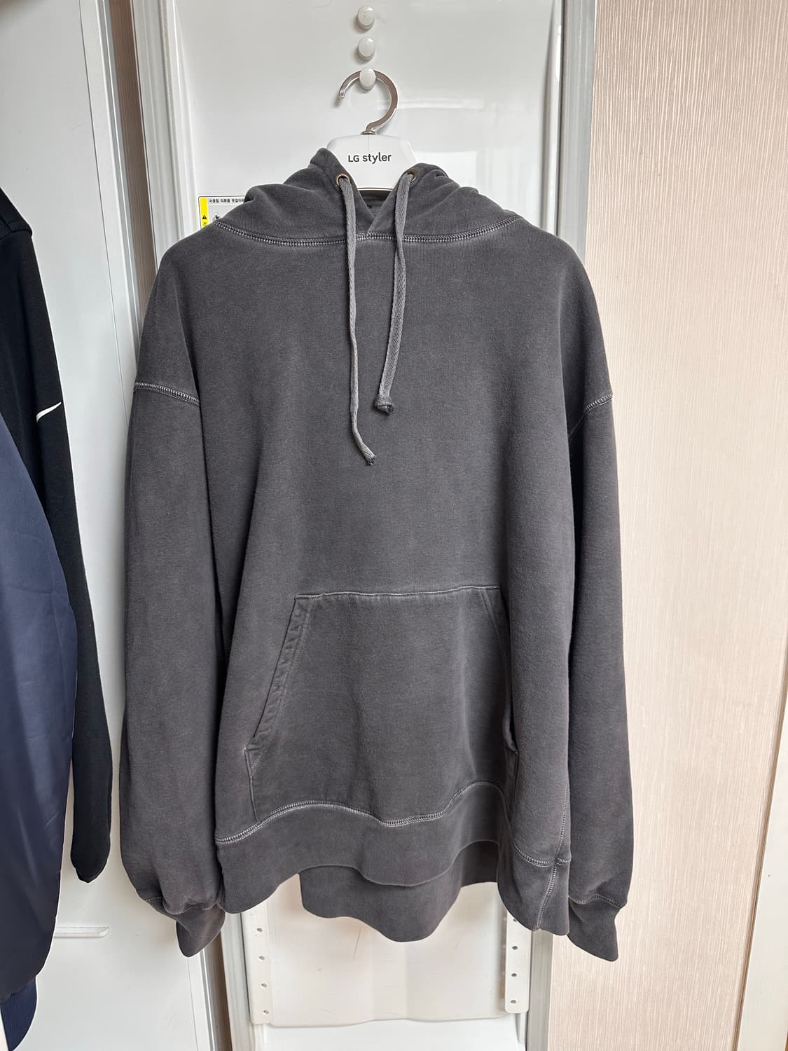 이지 시즌 3 후디 오닉스 다크 상품이미지1