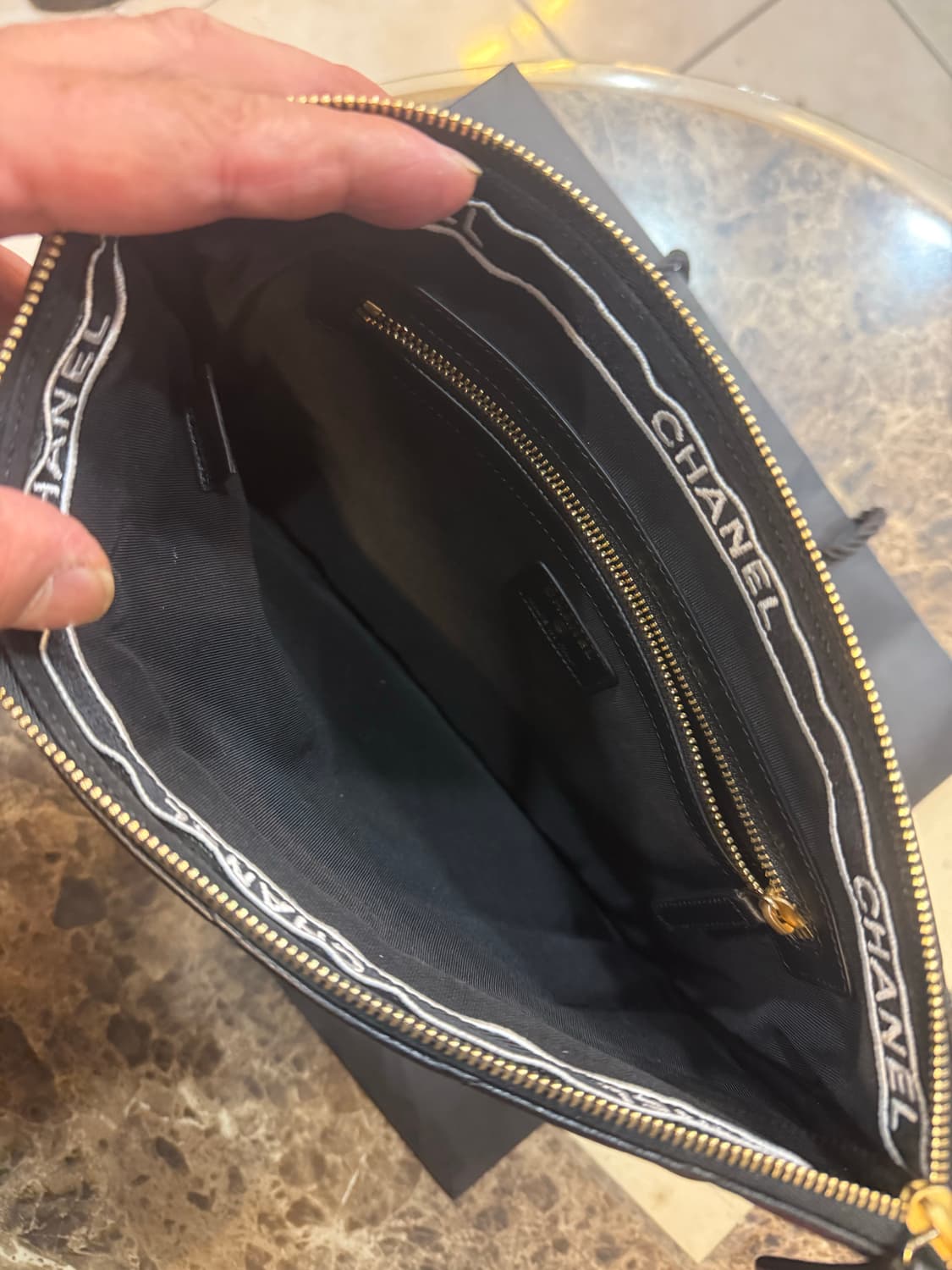 정품 샤넬 29번대 캐비어 클러치 팝니다 상품이미지6