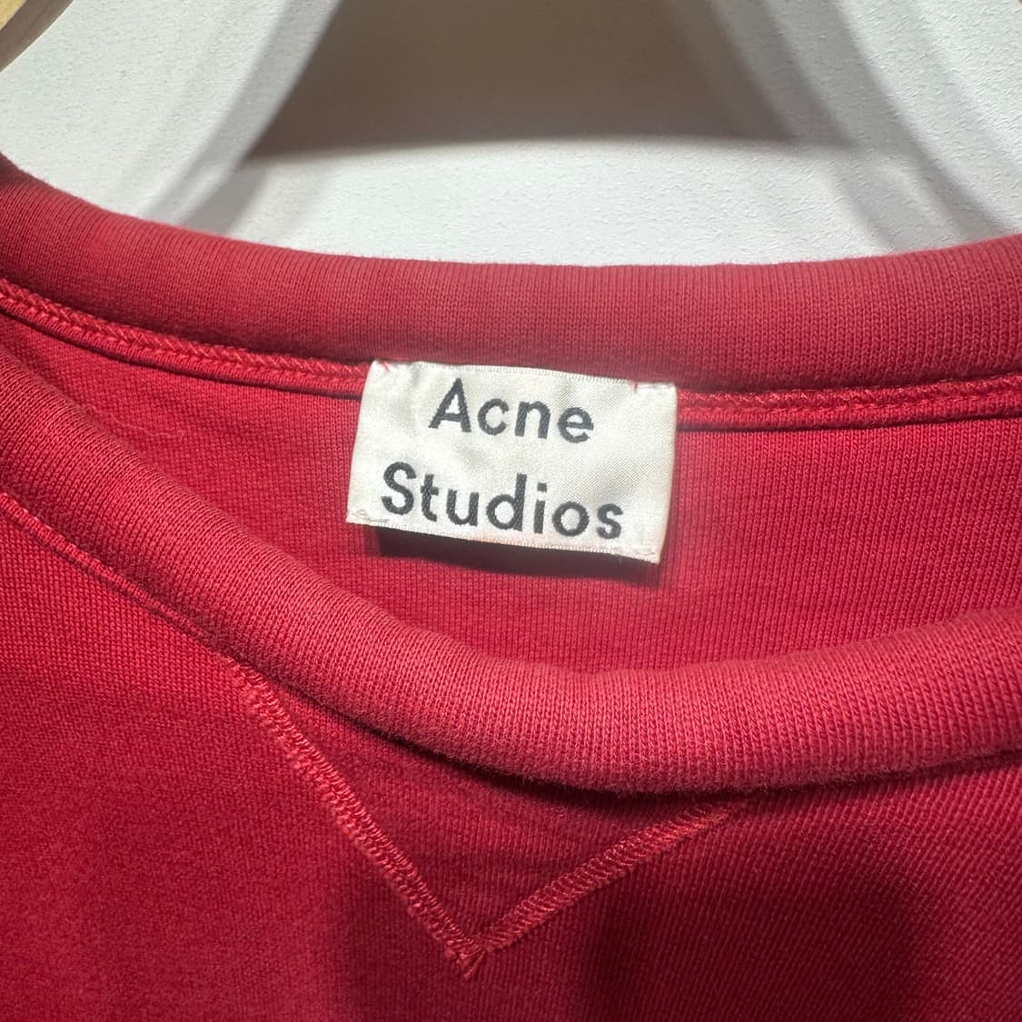 아크네 맨투맨 판매합니다 상품이미지5