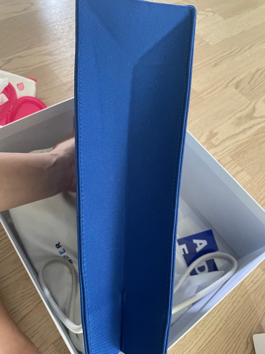 아더에러 쇼퍼백 상품이미지2