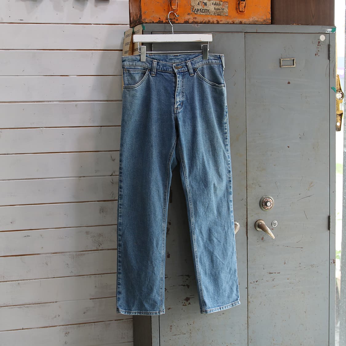 (착용컷) Wrangler 데님 팬츠 (남성용 31.5) 상품이미지1