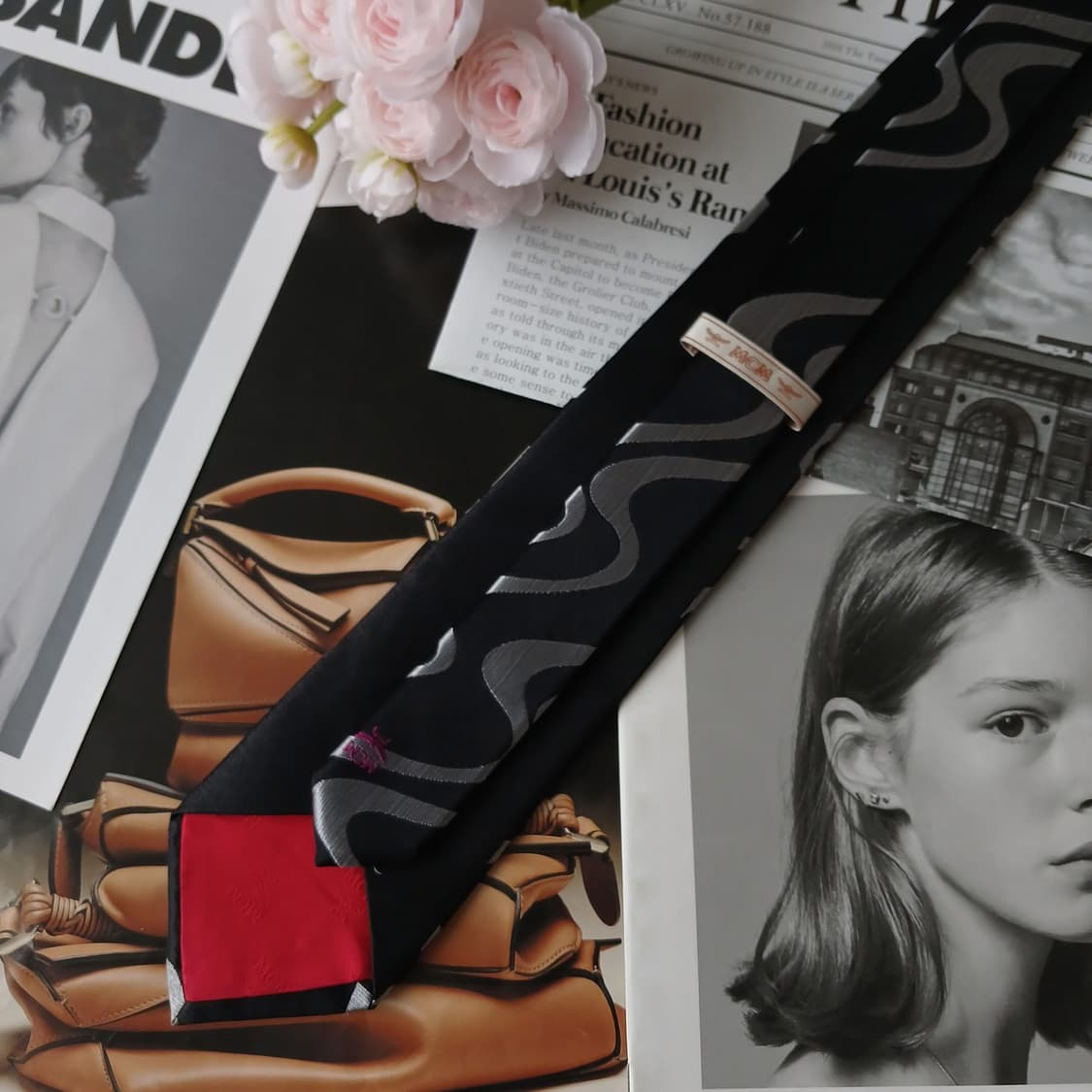 MCM 실크 블랙 웨이브 패턴 넥타이 8.3cm A+등급 A19378
 상품이미지6