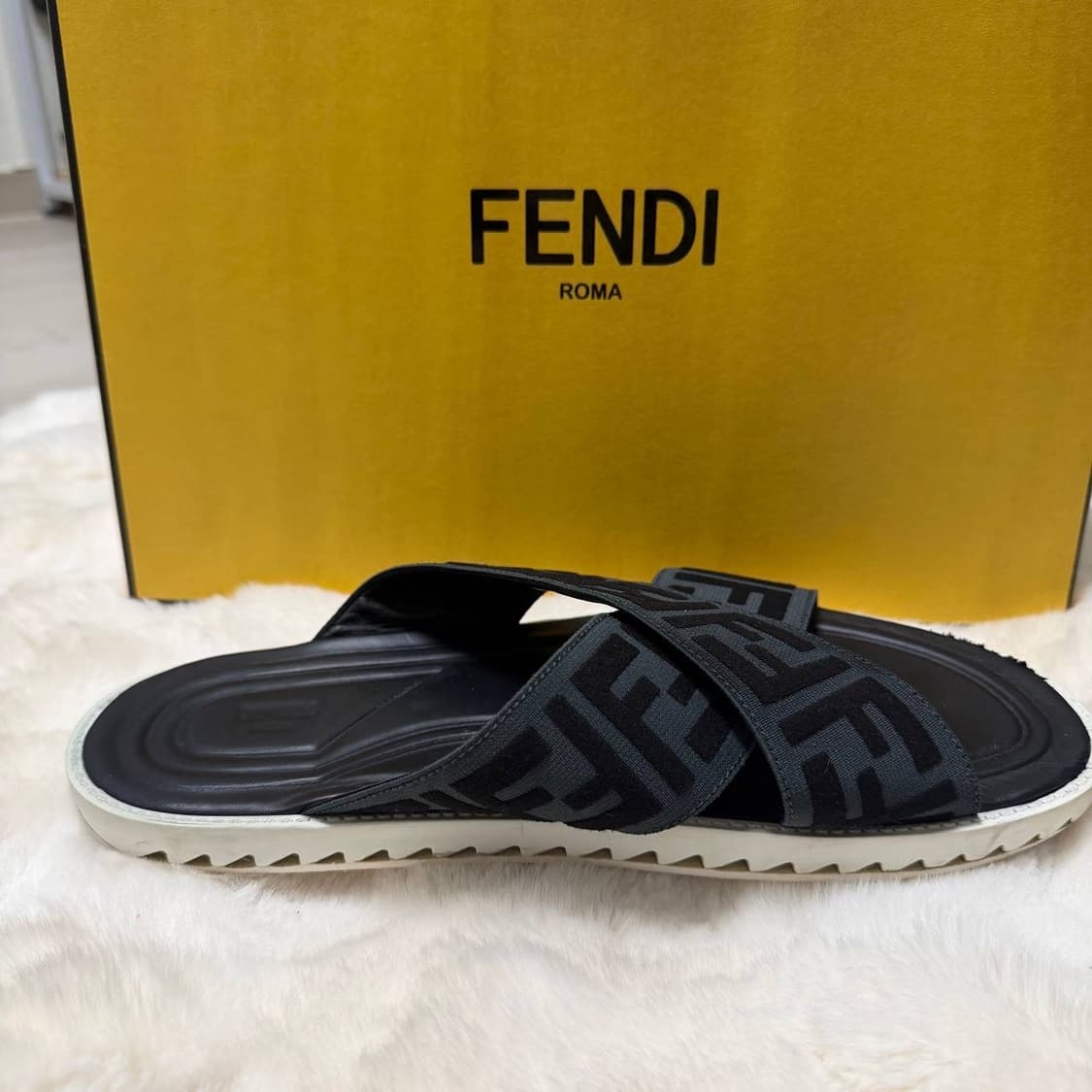 [정품] 펜디 FF로고 자카드 슬라이드 샌들 슬리퍼 상품이미지2