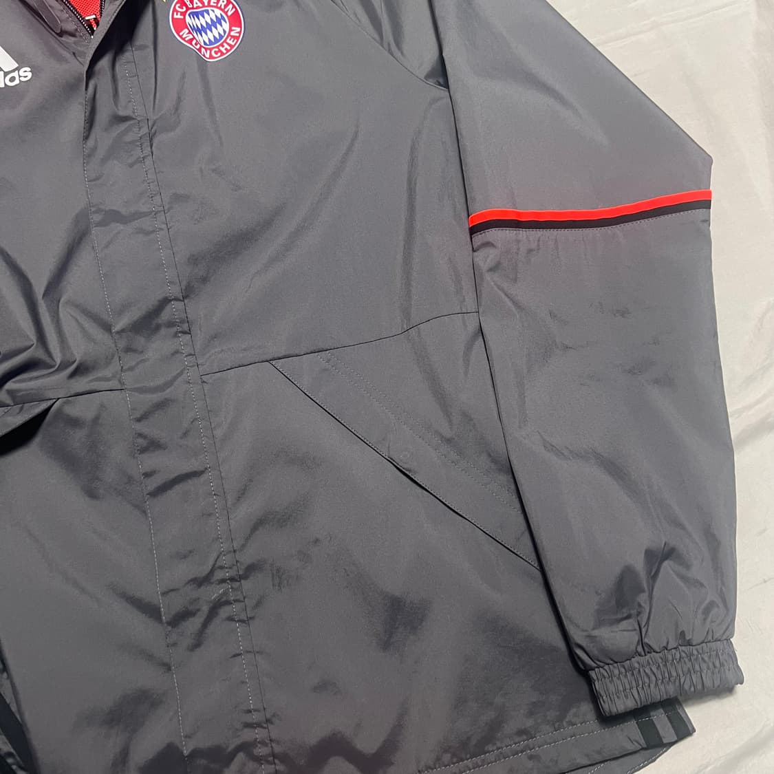 L 아디다스 바이에른 뮌헨 후드 바람막이 점퍼 상품이미지5