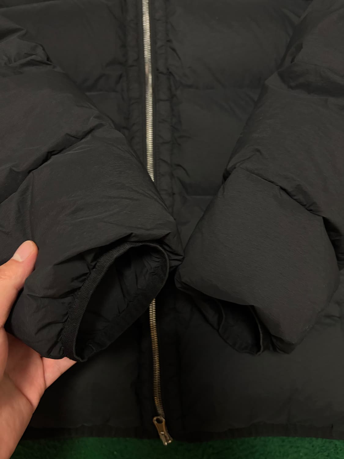 M) 23fw 스톤아일랜드 심리스 터널패딩 블랙 상품이미지2