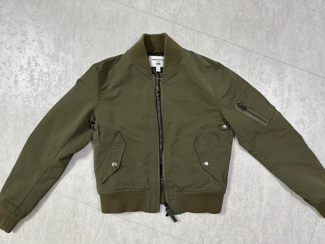 유니클로 x 카린 로이펠드 항공점퍼 S사이즈 상품이미지1