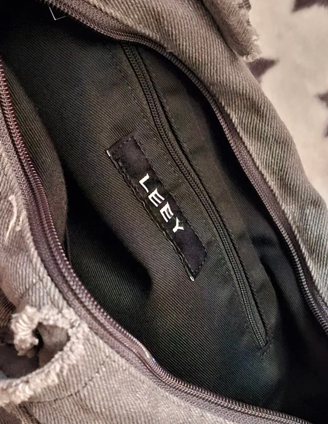 와이이이엘 DAMAGE MULTI-POCKET CARGO BAG 상품이미지2