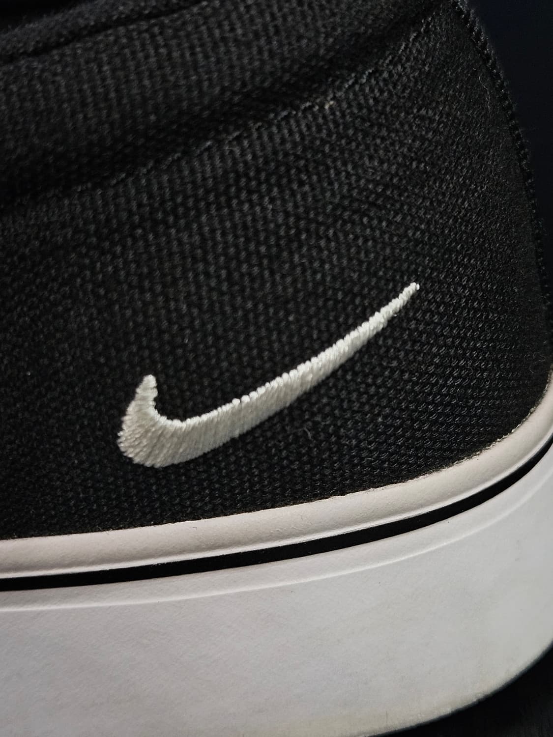 나이키 블랙 남성 발볼없는 250~255 슬립온  상품이미지4