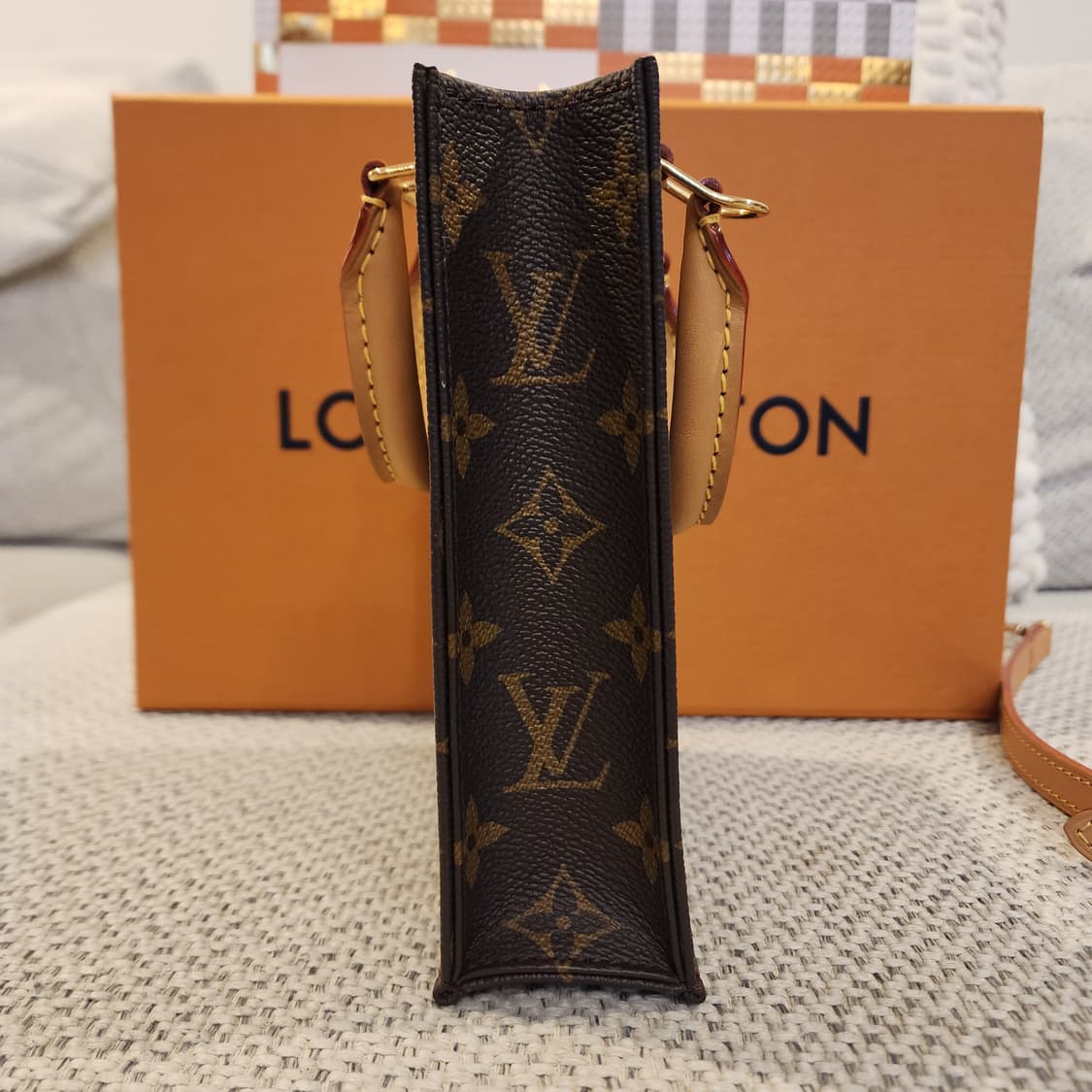 초민트급 22년12월 루이비통 쁘띠 삭플라 모노그램 미니 크로스백 상품이미지6