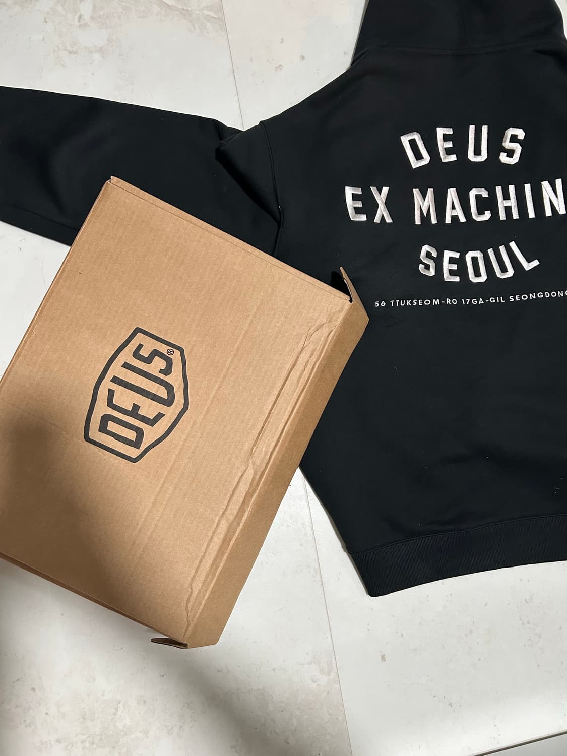 데우스 엑스 마키나 후드집업 상품이미지5