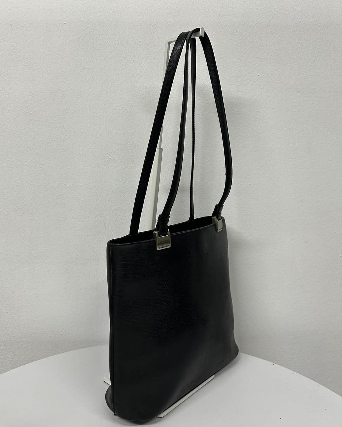 발렌시아가 은장 숄더 토트백 상품이미지4