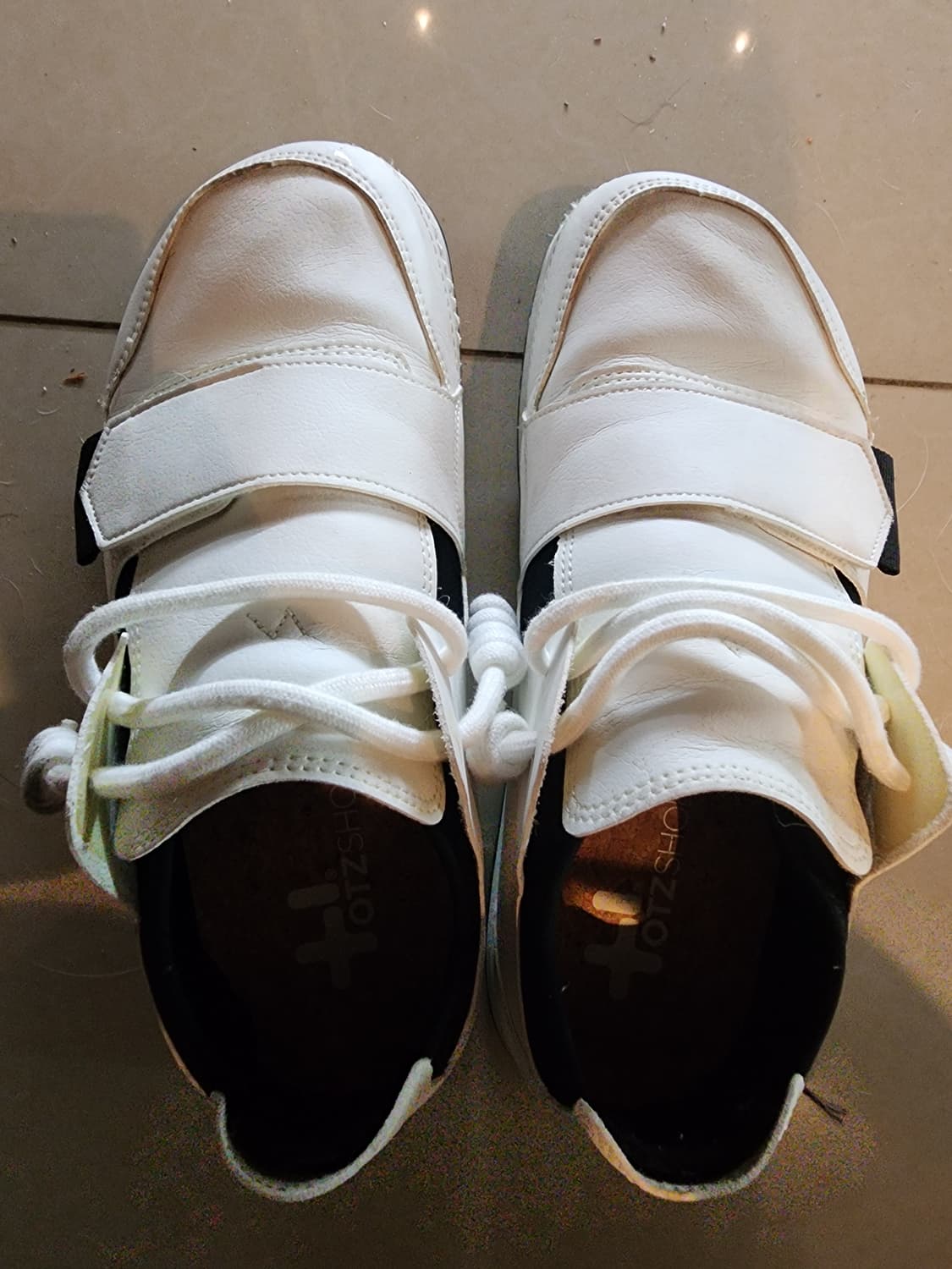 OTZ 오찌 스니커즈 팜. 270mm사이즈 화이트 발편한 운동화 상품이미지2