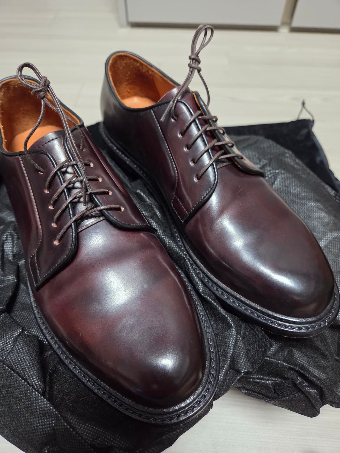 JUTTA BURGUNDY
[ROCADO SHELL CORDOVAN]

 상품이미지1