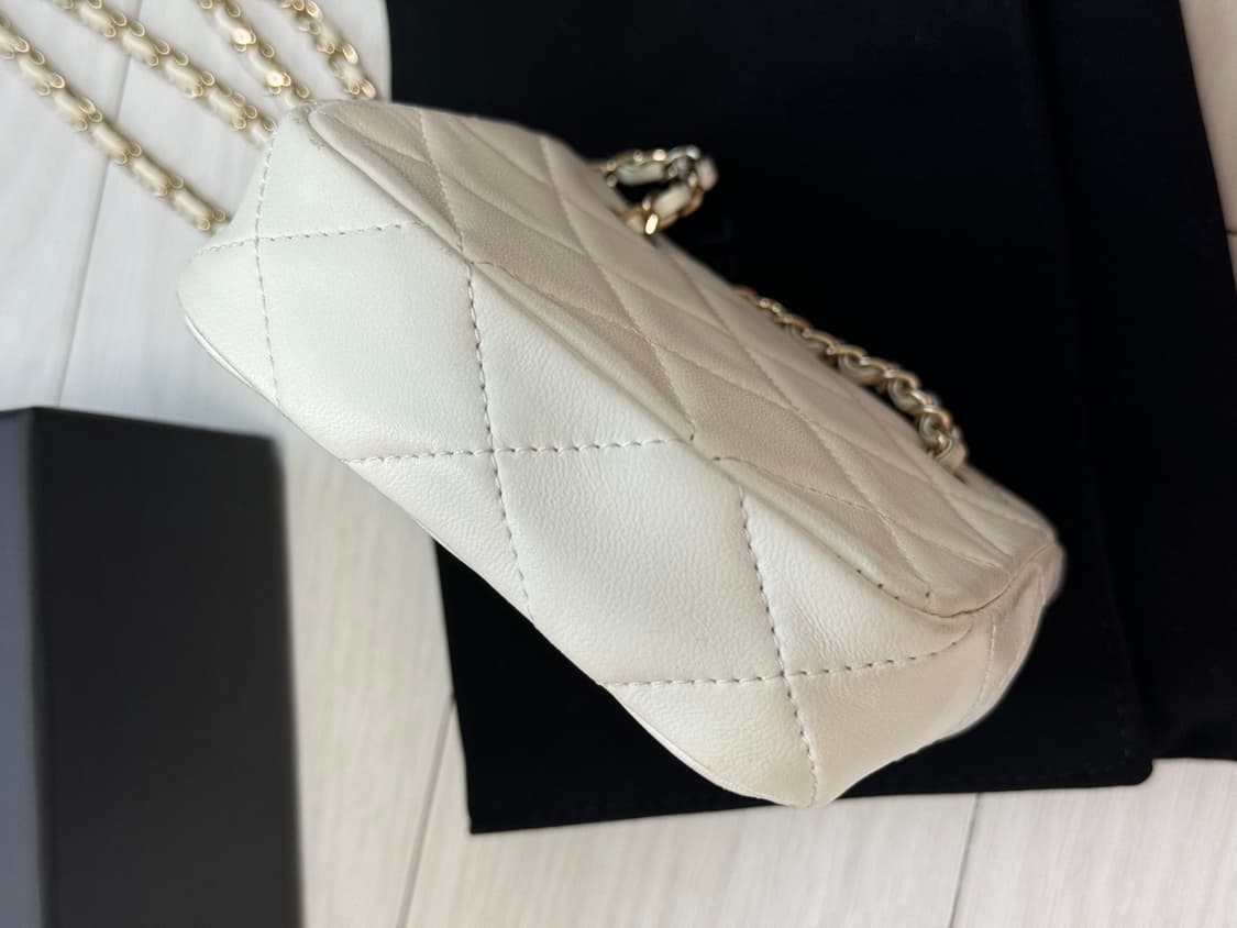 샤넬 화이트 미니 체인백 판매 상품이미지5