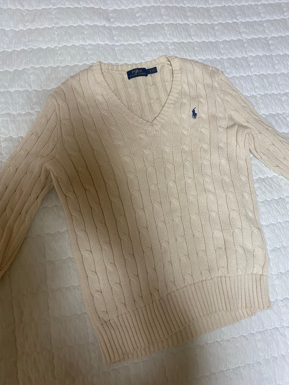 폴로 브이넥 니트(아이보리) 상품이미지1