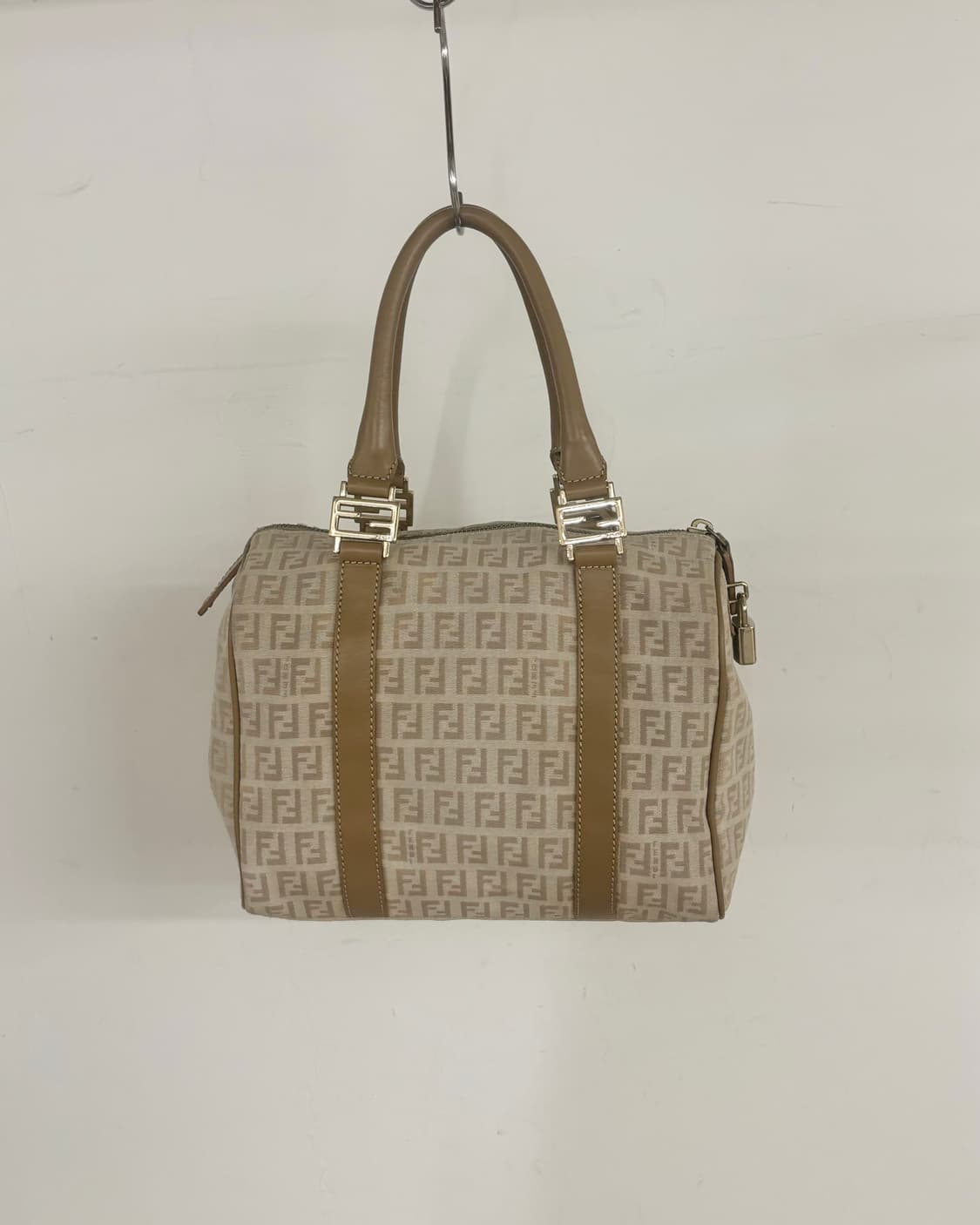 펜디 주키노 캔버스 스몰 보스턴 백 상품이미지4